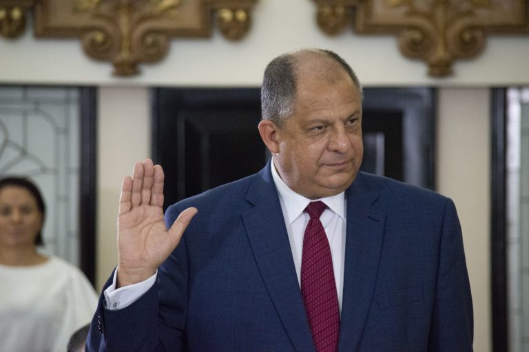 Comisión cita a expresidente Solís por supuesto apoyo a proyecto de vivienda de líder narco