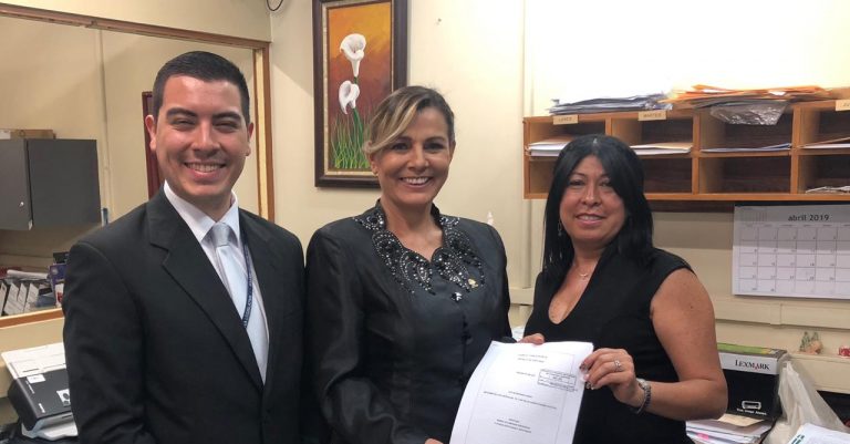 ¿Estado medio Laico o Estado que financia a todas las religiones?