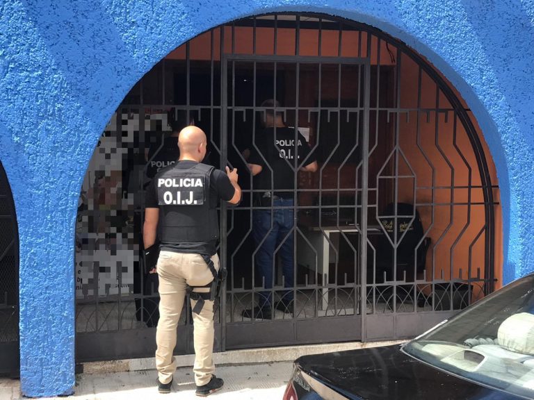 Fiscalía allana 4 oficinas del PANI por muerte de menor presuntamente agredido