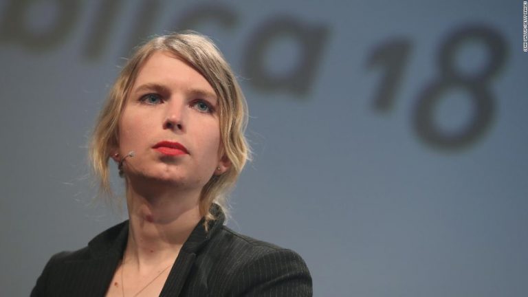 Juez ordena que Chelsea Manning vuelva a prisión por negarse a testificar contra WikiLeaks