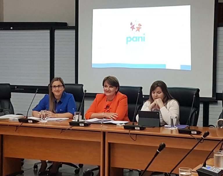 Presidenta del PANI pinta panorama desastroso en la institución