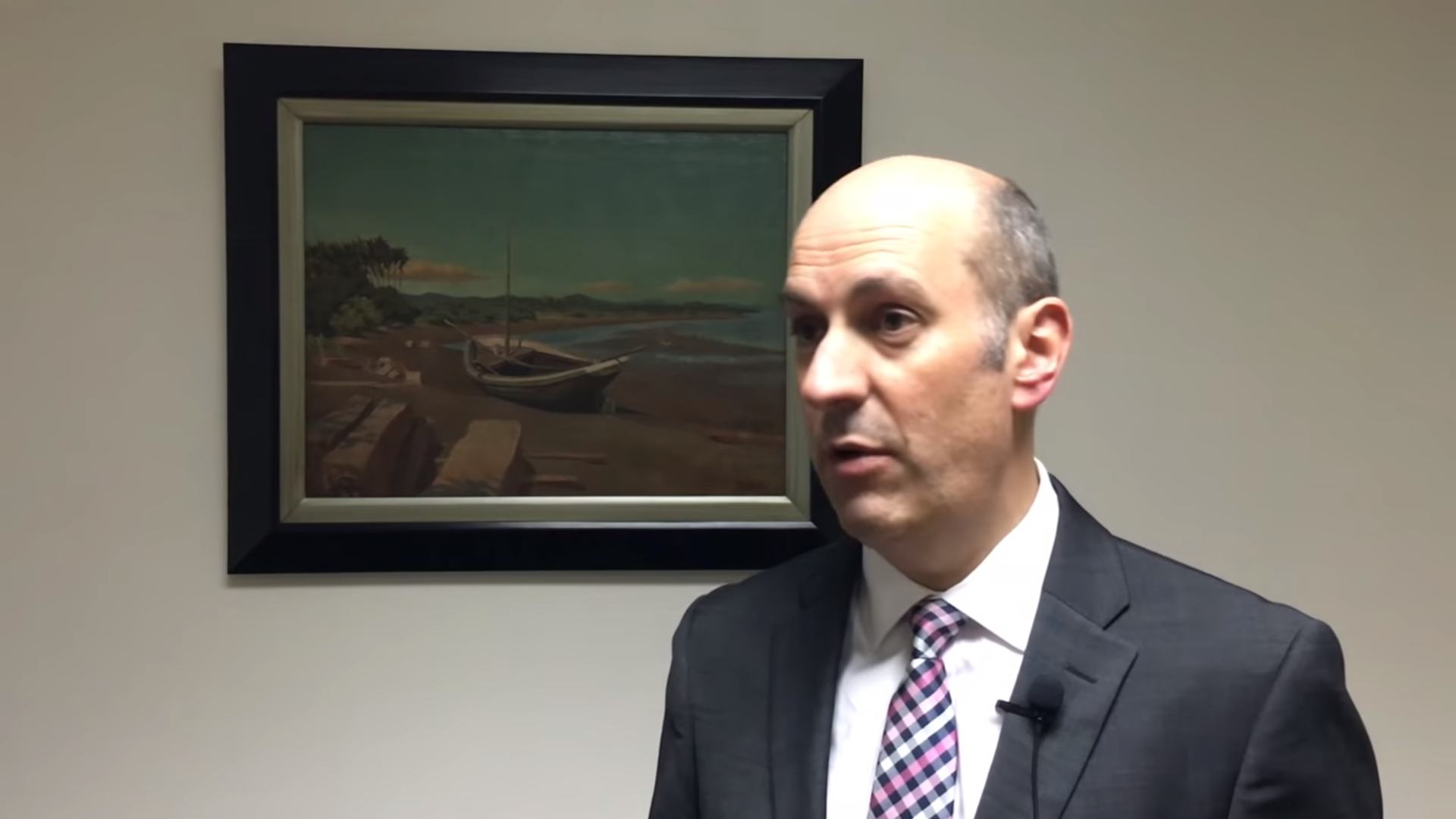 Lunes amargo desde el BCCR y para variar... desde el Congreso