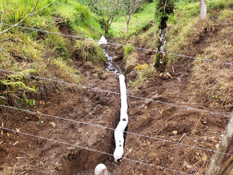 Agua de Siquirres vuelve a ser potable tras más de 15 días contaminada con gasolina