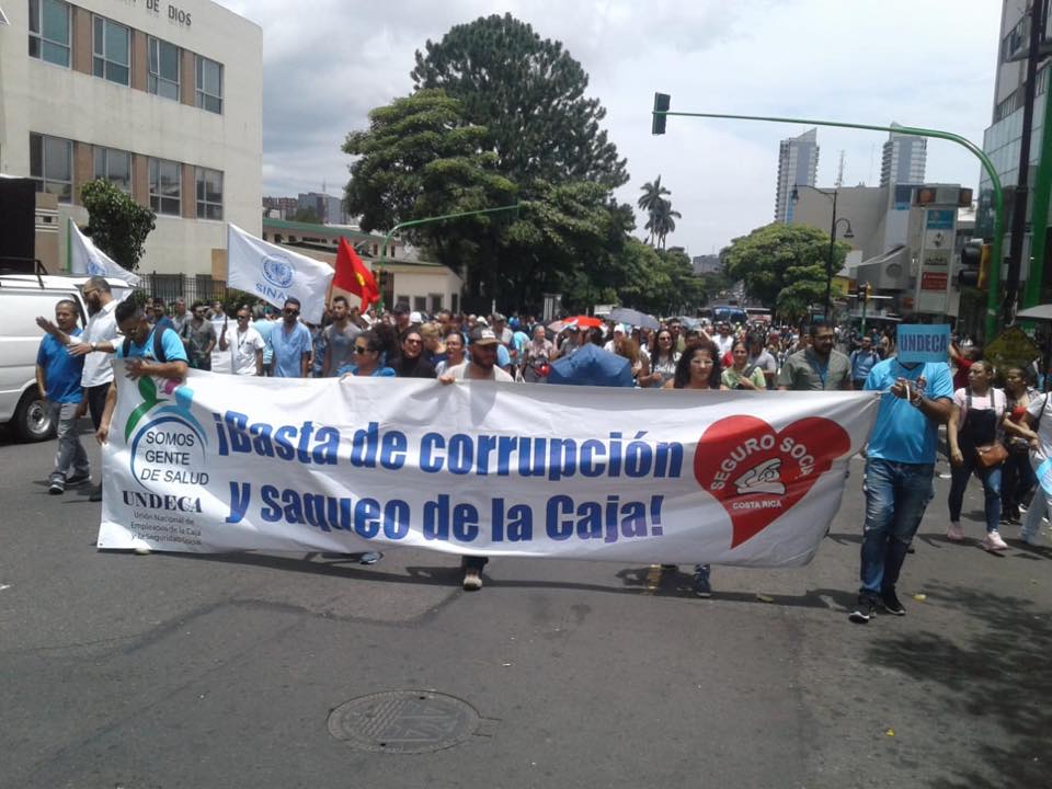 Lunes de huelgas, caras largas y “tortas"