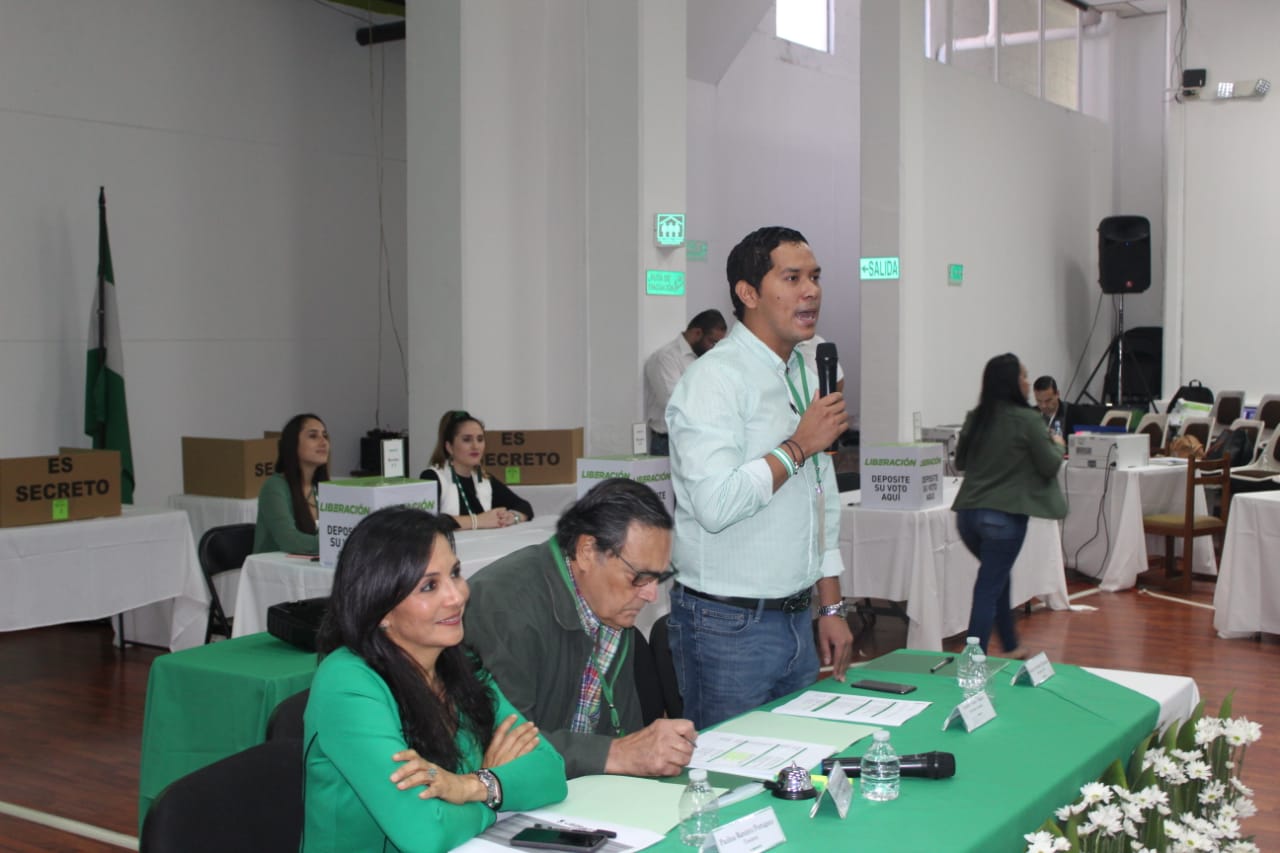 Imagen principal del artículo: De polémicas partidarias