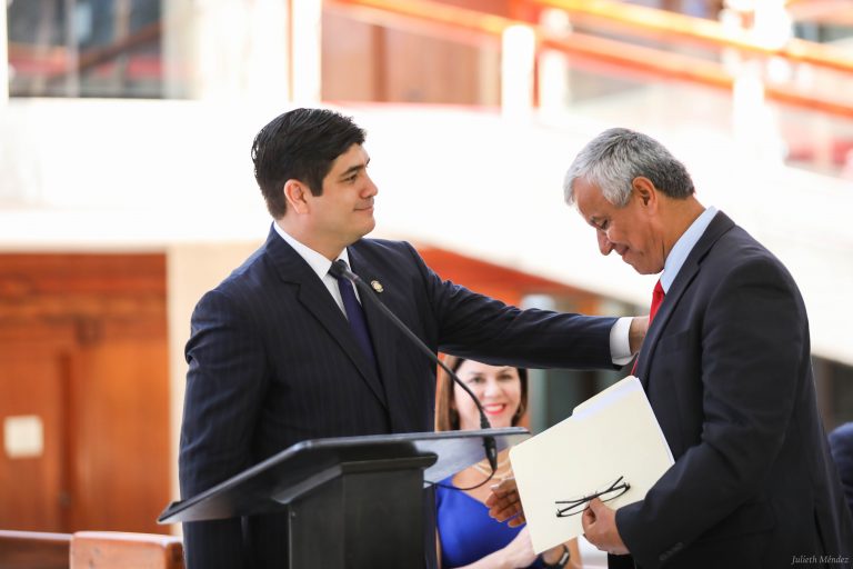 Renunció el ministro de la Presidencia, Víctor Morales