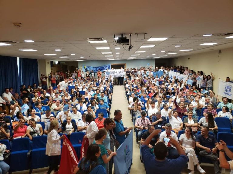 Martes de manifestaciones y más manifestaciones