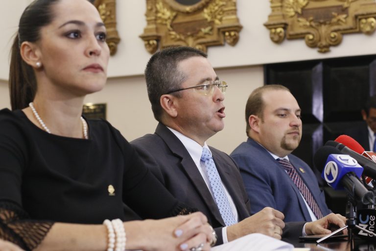 Diputados toman acciones legales contra magistrados y acuerdo Ejecutivo-CCSS-Sindicatos