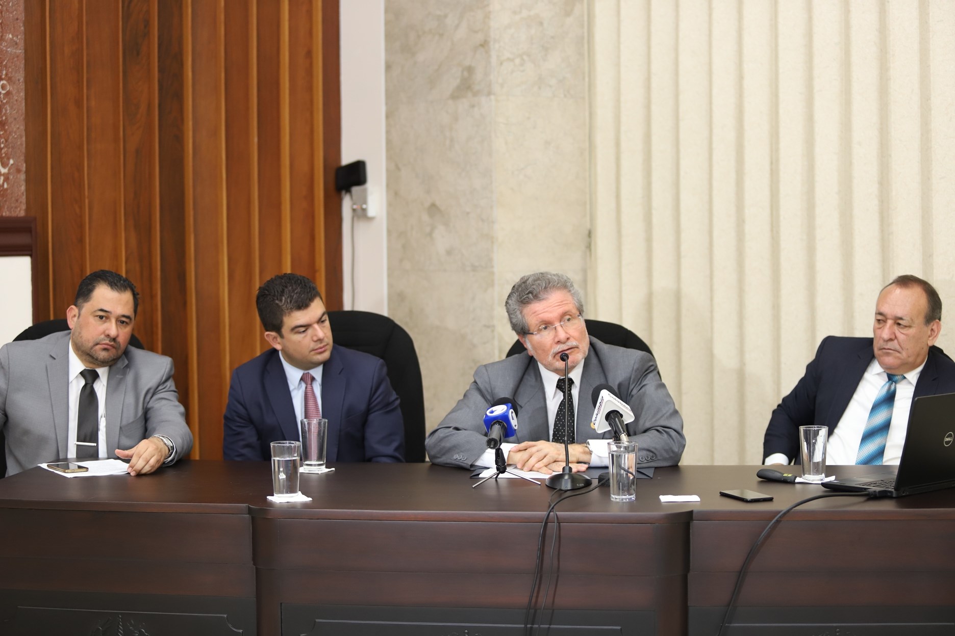 Pensiones en el Poder Judicial ¿respiran? Mientras tanto, ¿minería? ¿petróleo? Además, Óscar Arias y Gabriel García Márquez