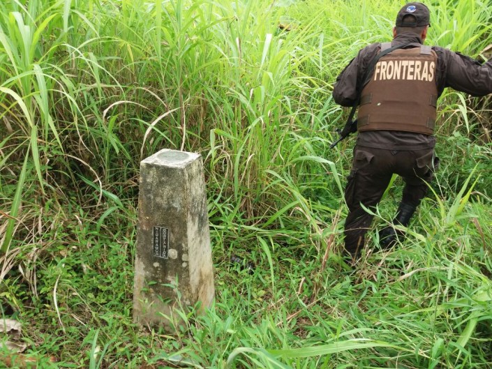 Imagen principal del artículo: Mover o dañar los mojones fronterizos se castigará con cárcel de hasta 4 años