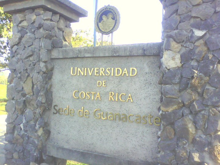 Imagen principal del artículo: Víctimas de abuso sexual se hacen escuchar: se amplía denuncia contra la Iglesia y estalla movimiento en sede de Guanacaste de la UCR