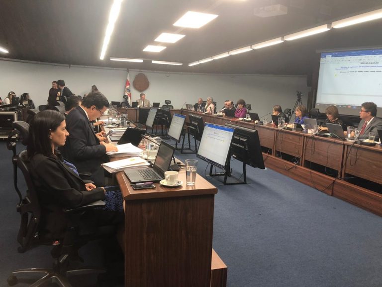 Corte Plena analiza aplicar salario global en el Poder Judicial