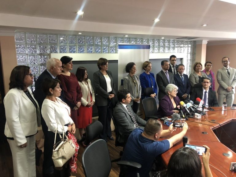 Socollón en Hacienda: renunció la ministra Rocío Aguilar