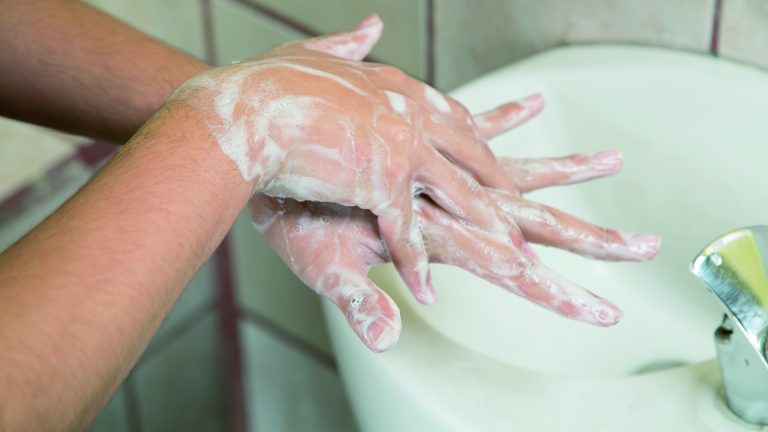 Profesionales en salud piden a la población aplicar medidas para prevenir enfermedades respiratorias