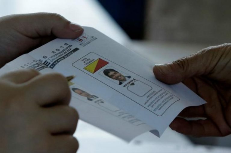 Ojo: PEN alerta sobre creciente ambivalencia en apoyo a democracia