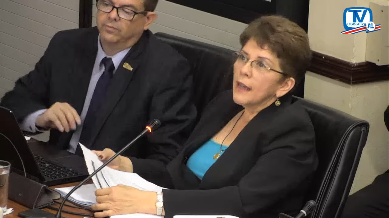 Imagen principal del artículo: Contralora señala deficiencias en manejo presupuestario del PANI