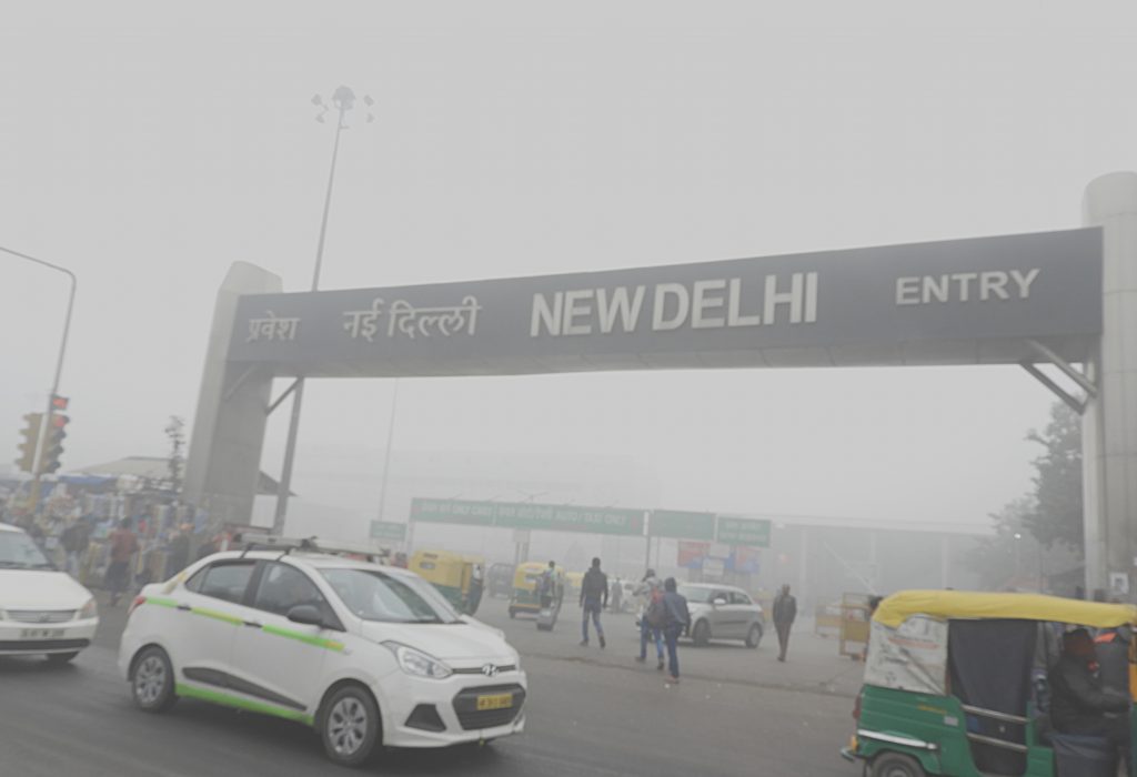 Imagen principal del artículo: No se puede respirar en Nueva Delhi, Irán avanza en su aspiración nuclear & en Reino Unido hay nuevo speaker