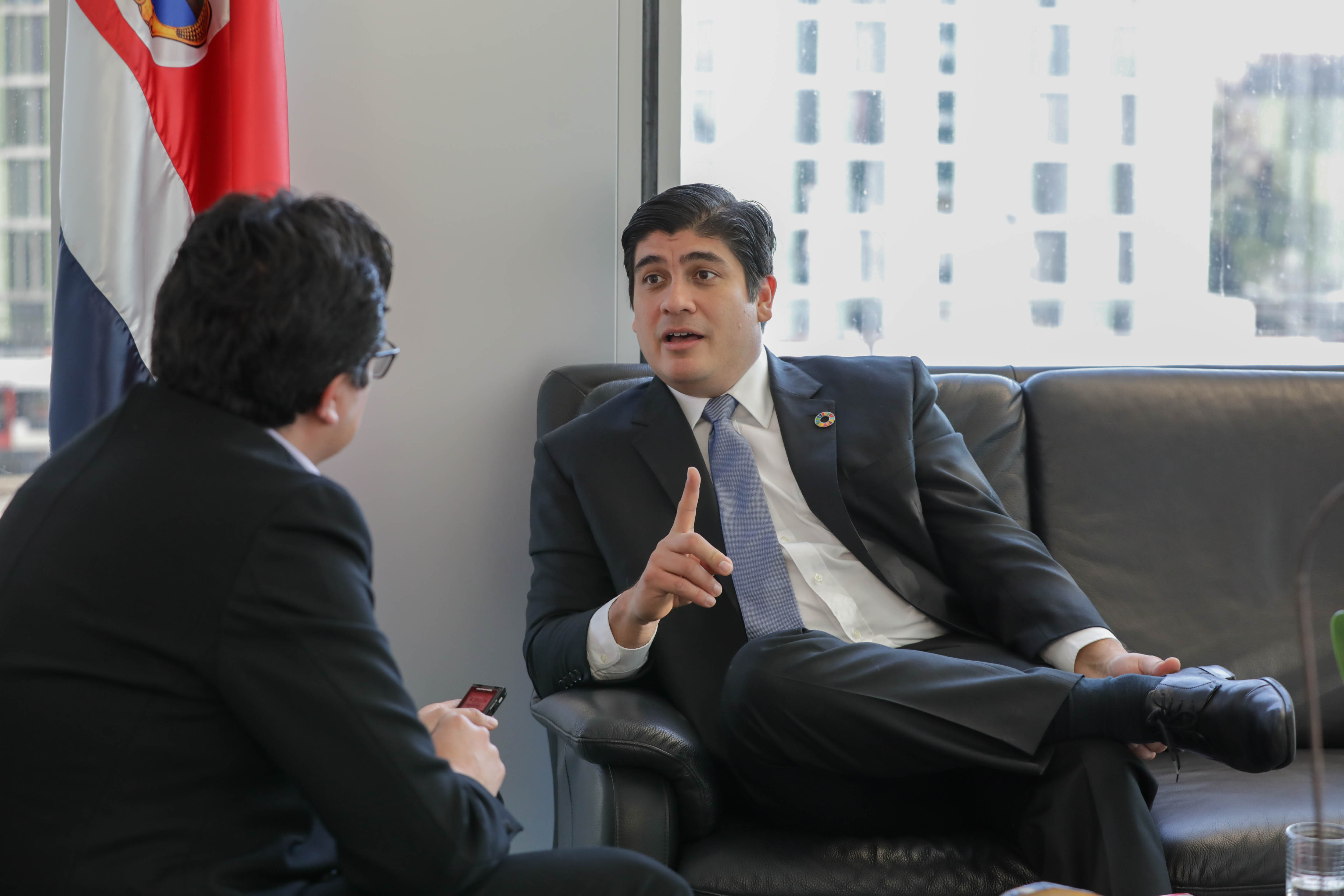 Imagen principal del artículo: Carlos Alvarado renunciará a la pensión de expresidente