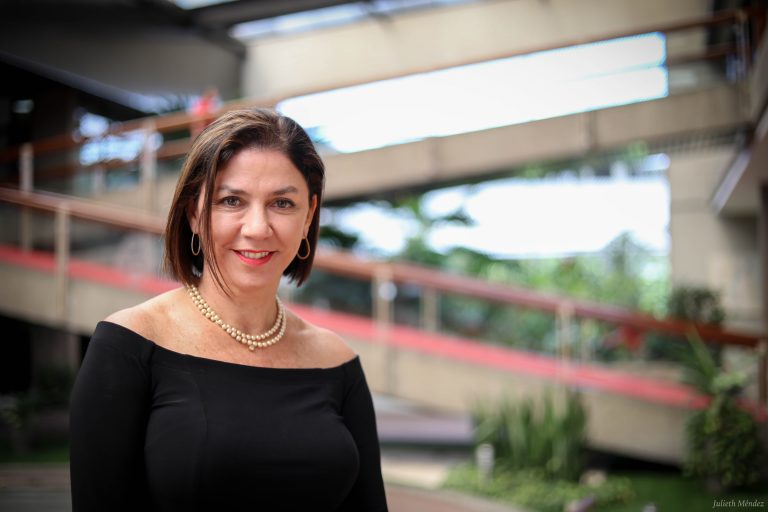 Renuncia la ministra de Justicia, Marcia González