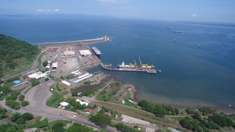 Colapso de Puerto Caldera genera pérdidas de $1 millón al mes al sector agro, afirma Cámara de Agricultura
