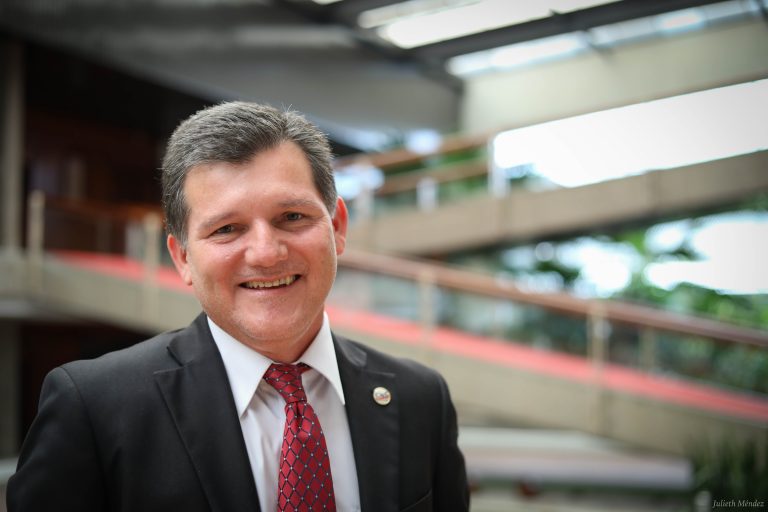 Siguen las renuncias: Rogis Bermúdez sale del Consejo Nacional de Producción