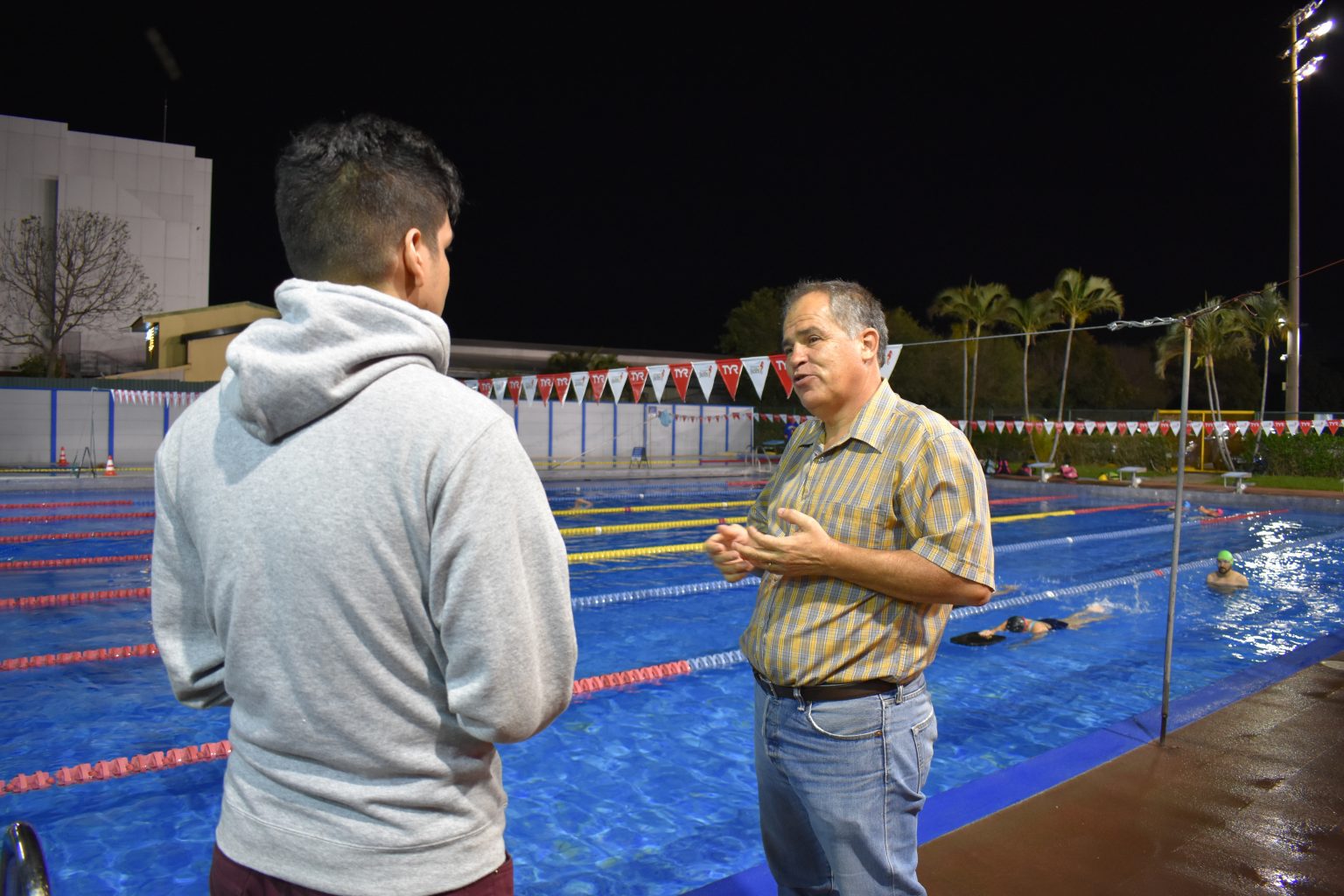 Imagen principal del artículo: "En Costa Rica abundan los entrenadores de natación que venden humo" Ángel Herrera