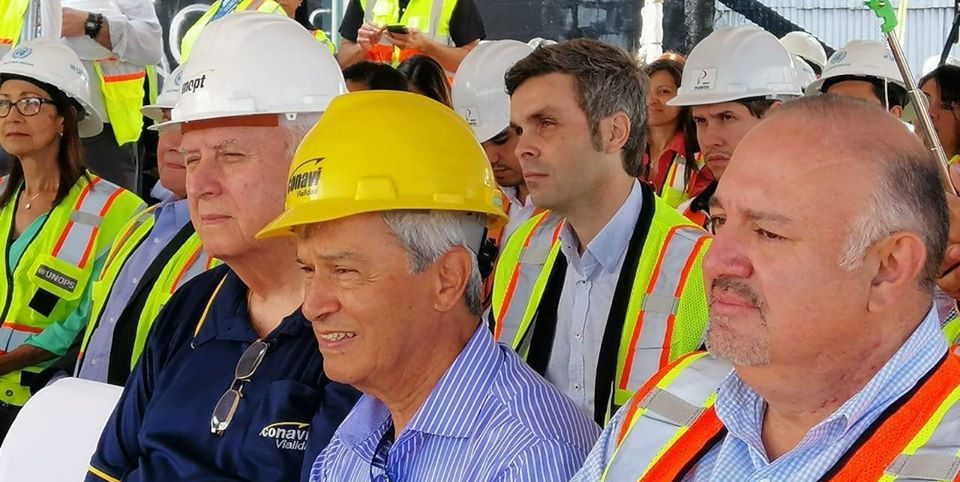 Imagen principal del artículo: Panama Papers ni pal gasto, Cochinilla hasta en el WhatsApp