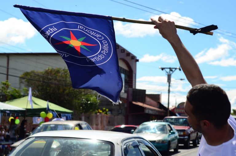 Partidos nuevos, locales y minoritarios ganan protagonismo en las elecciones municipales