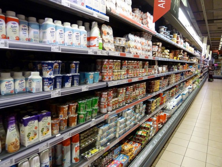 Alimentos y bebidas suficientes para hacerle frente a la emergencia por Covid-19