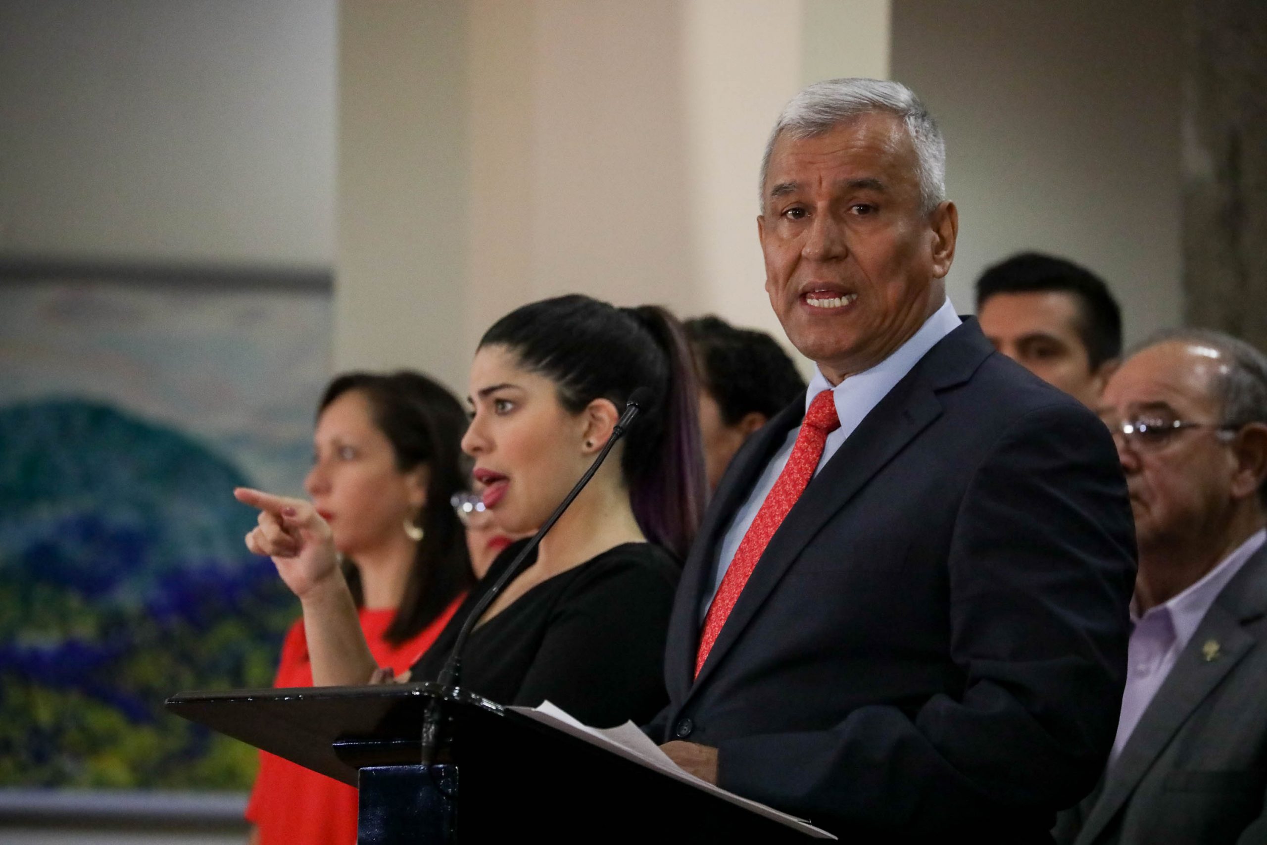 Imagen principal del artículo: Moción de censura motivó renuncia de Víctor Morales; volverá a la curul la próxima semana