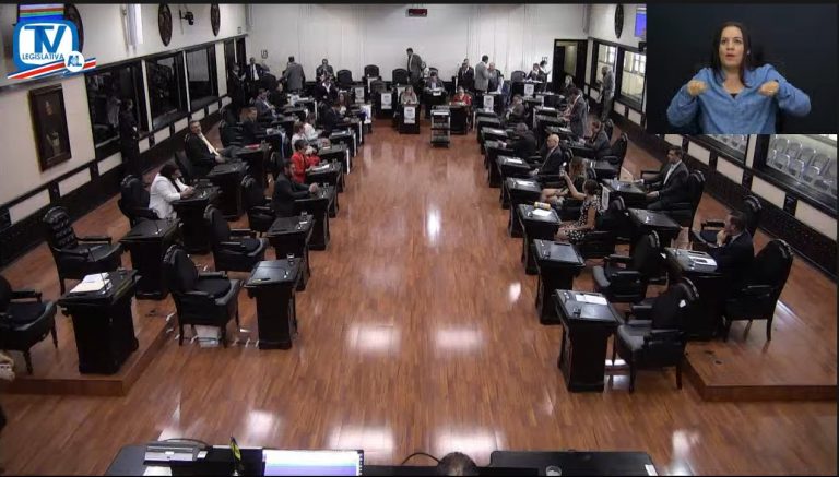Jornadas laborales y salarios podrán reducirse hasta 50% ante declaración de emergencia nacional