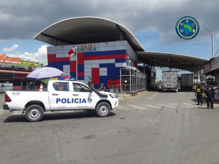 Transportistas internacionales protestan por medidas que empezarán a regir el 18 de mayo