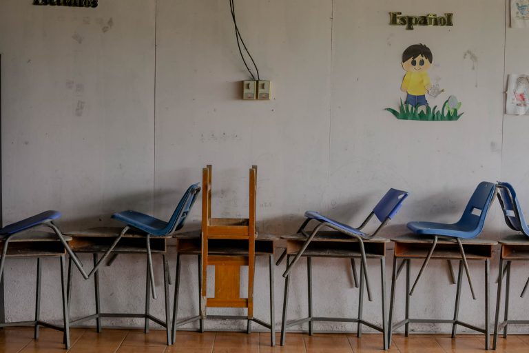 Defensoría, organizaciones y diputados piden cuentas al MEP por caso de violencia racista en escuela de Aserrí