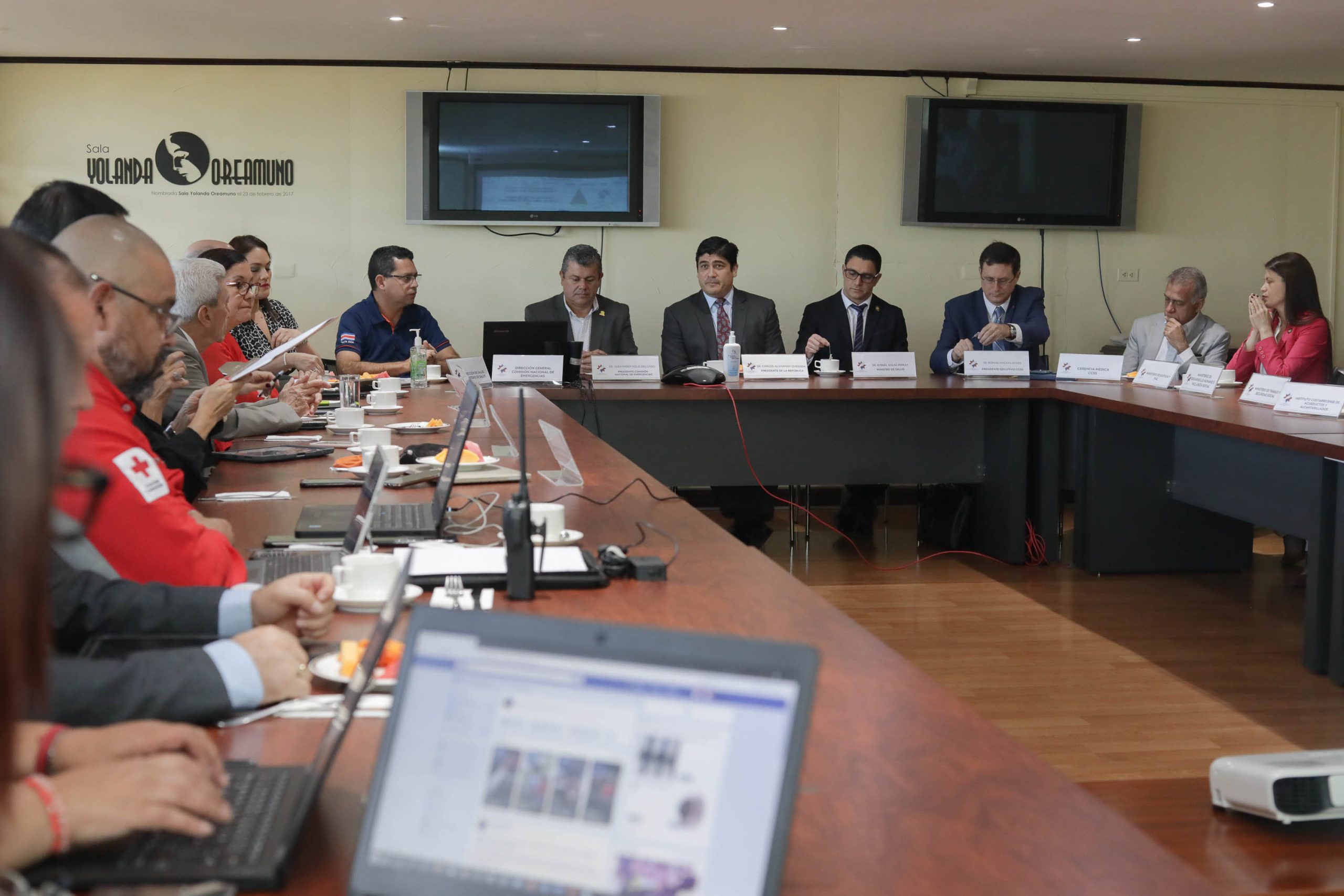 Imagen principal del artículo: Presidente ordena teletrabajo en sector público y suspende eventos masivos por COVID-19