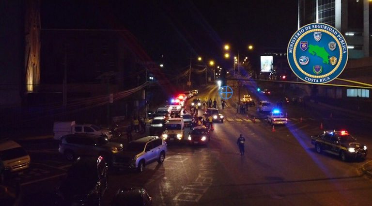 Gobierno adelanta eliminación de restricción vehicular los fines de semana y baja alerta en 30 cantones