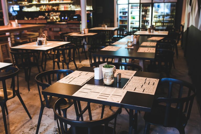 Cámara Costarricense de Restaurantes y Afines solicita medidas inmediatas para evitar despidos masivos