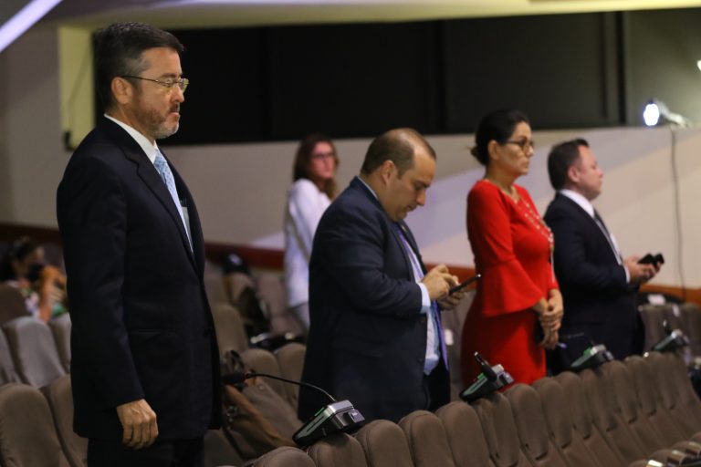 Diputados quitan recursos de subsidios para casi 85 mil trabajadores afectados por COVID-19