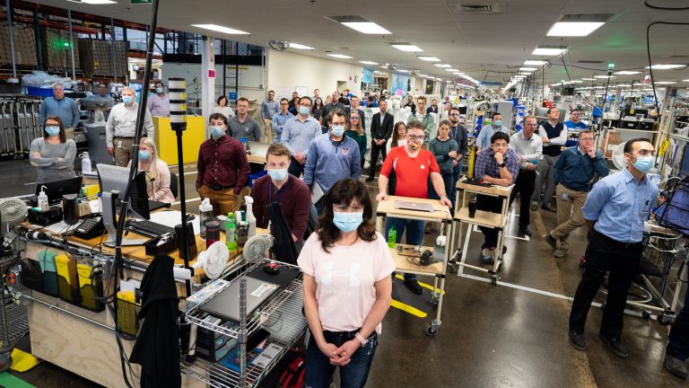 Desempleo en EE.UU por las nubes; histórico juicio empieza en Alemania