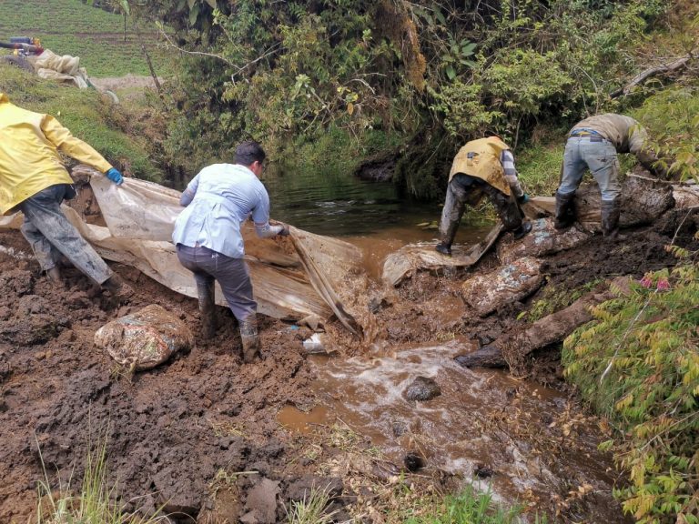 Represa ilegal en Río Macho afectaba abastecimiento de agua en Moravia