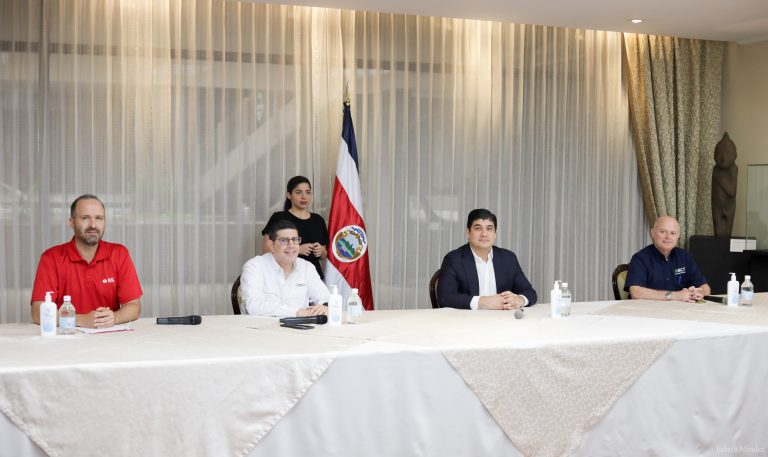 Más de 2 millones de operaciones crediticias fueron readecuadas a personas y 83 mil a empresas