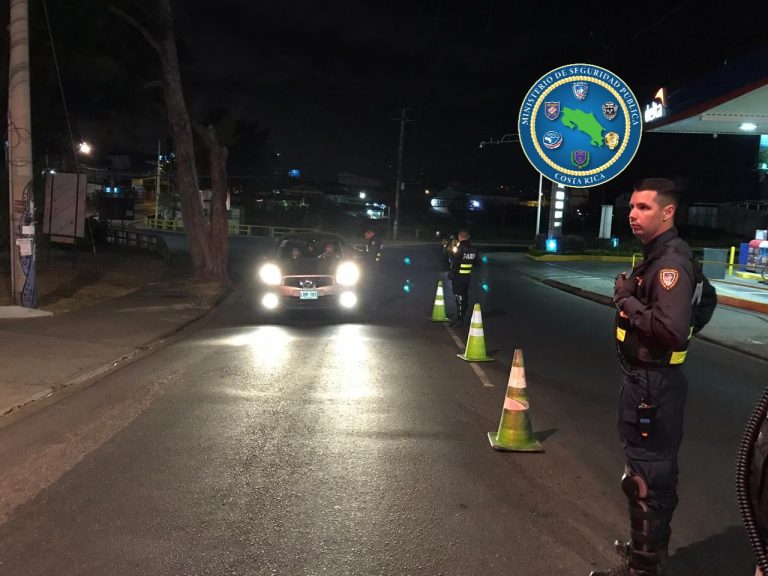 Gobierno llega a acuerdo con coligalleros y no hará operativo de restricción vehicular este lunes