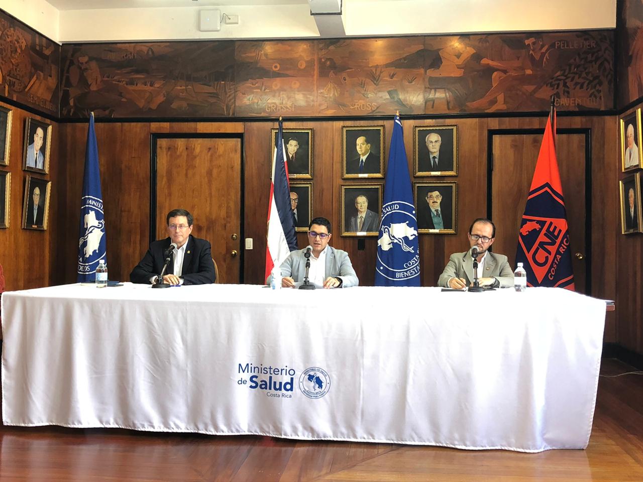 Imagen principal del artículo: Ministro advierte a centros educativos privados: no tienen autorización para reanudar clases presenciales