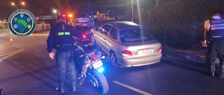 Gobierno amplía restricción vehicular hasta el 15 de octubre y permite a hoteles operar al 100% de su capacidad