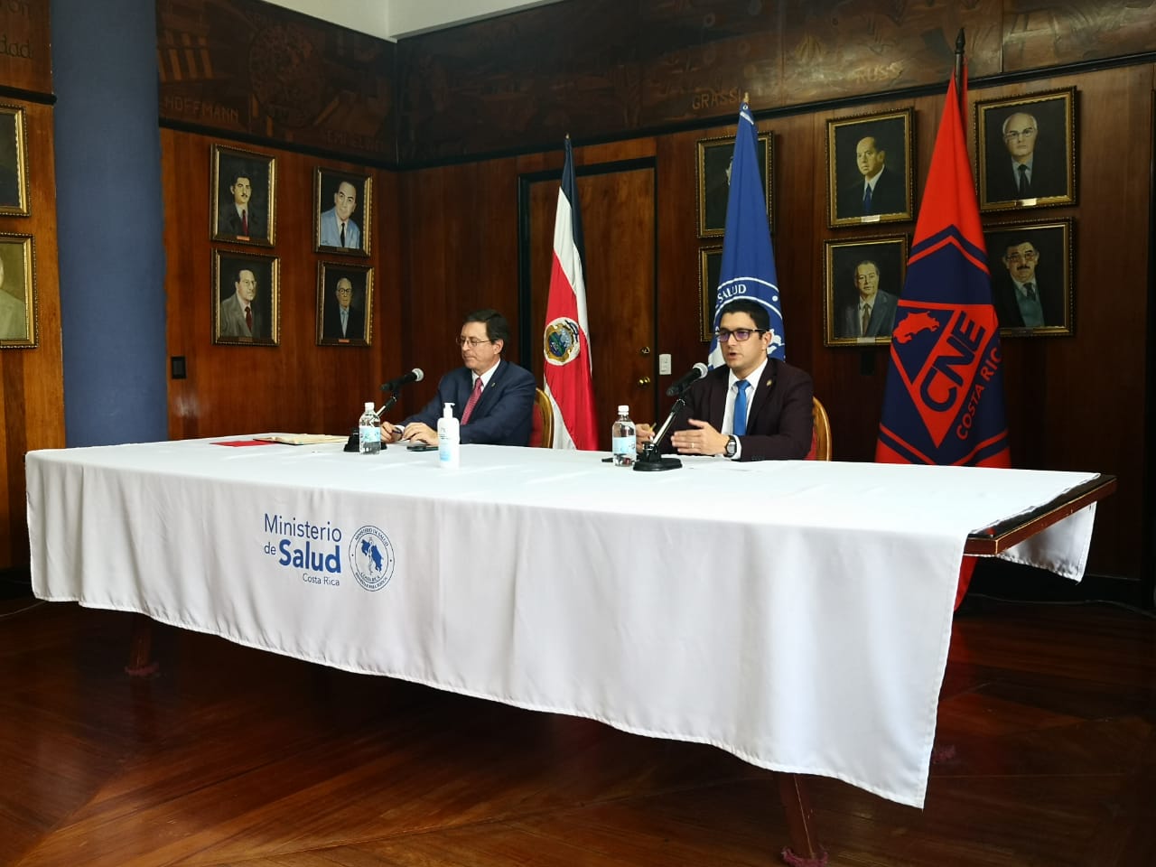 Imagen principal del artículo: COVID-19: Resumen del martes 14 de abril