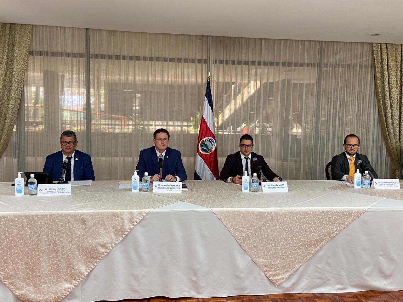 Imagen principal del artículo: CCSS entrega a hospitales regionales pruebas COVID-19 que dan resultado en 45 minutos