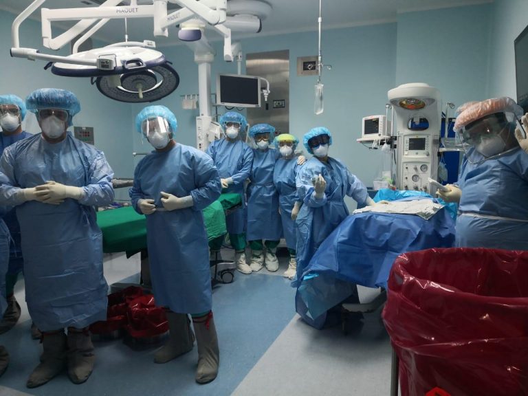 Primera embarazada positiva por COVID-19 da a luz en la CCSS