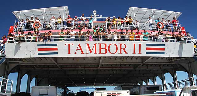 Imagen principal del artículo: Ferrys a Paquera y Playa Naranjo tendrán solo dos viajes diarios