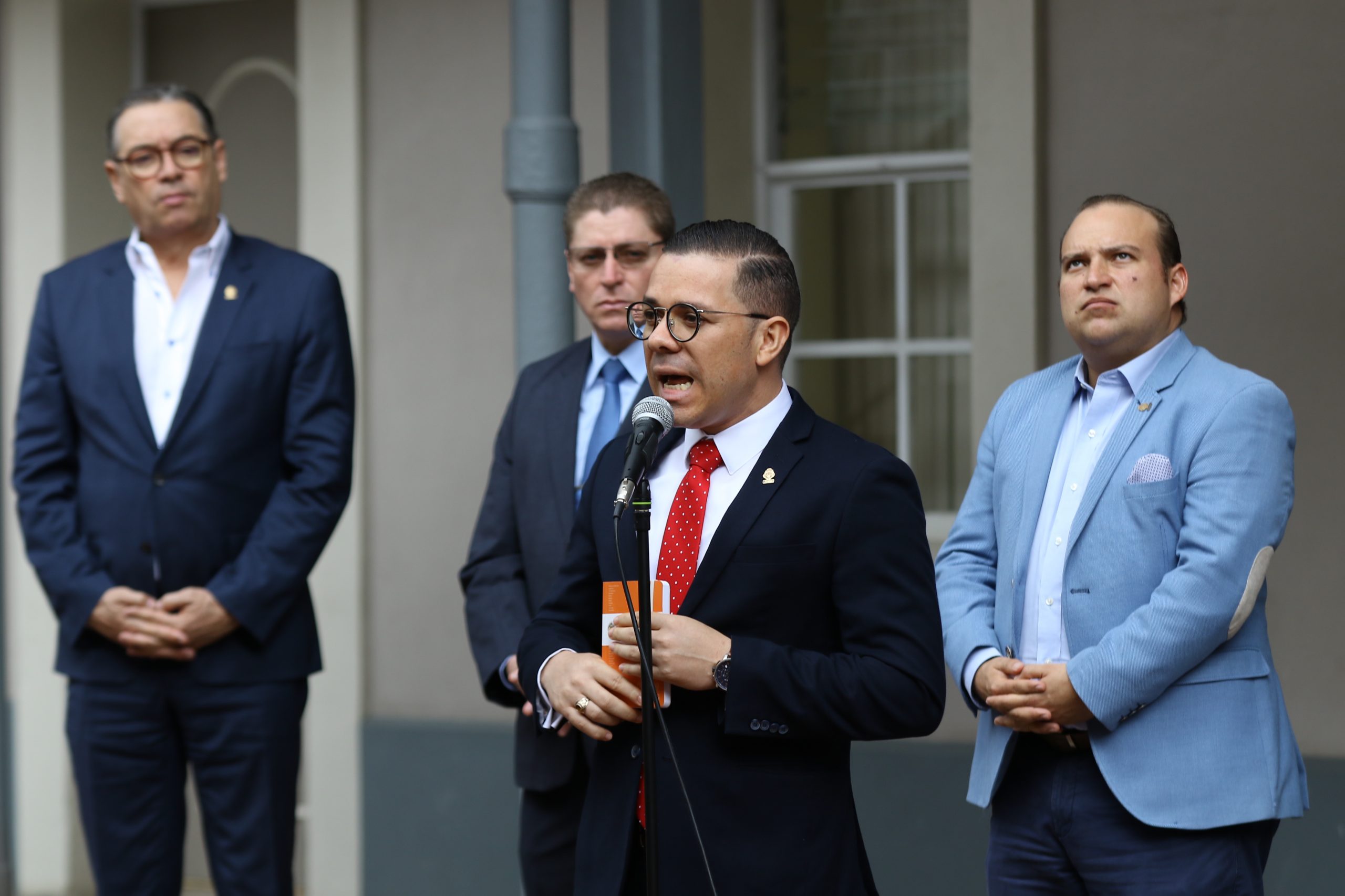 Imagen principal del artículo: Comisión concluye que el FEES es insostenible y pide a universidades generar sus propios ingresos