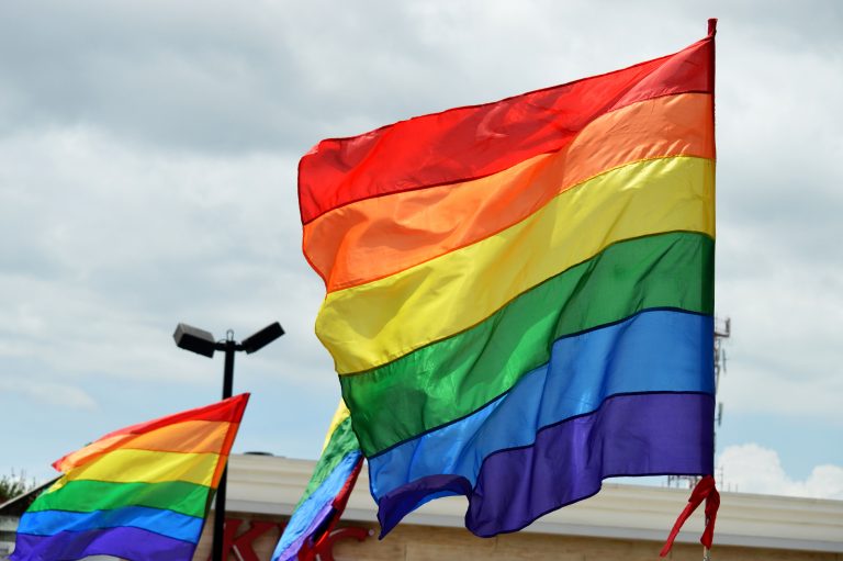 Trabajadores sociales de Costa Rica preocupados por violencia dirigida a menores de edad LGTBIQ+