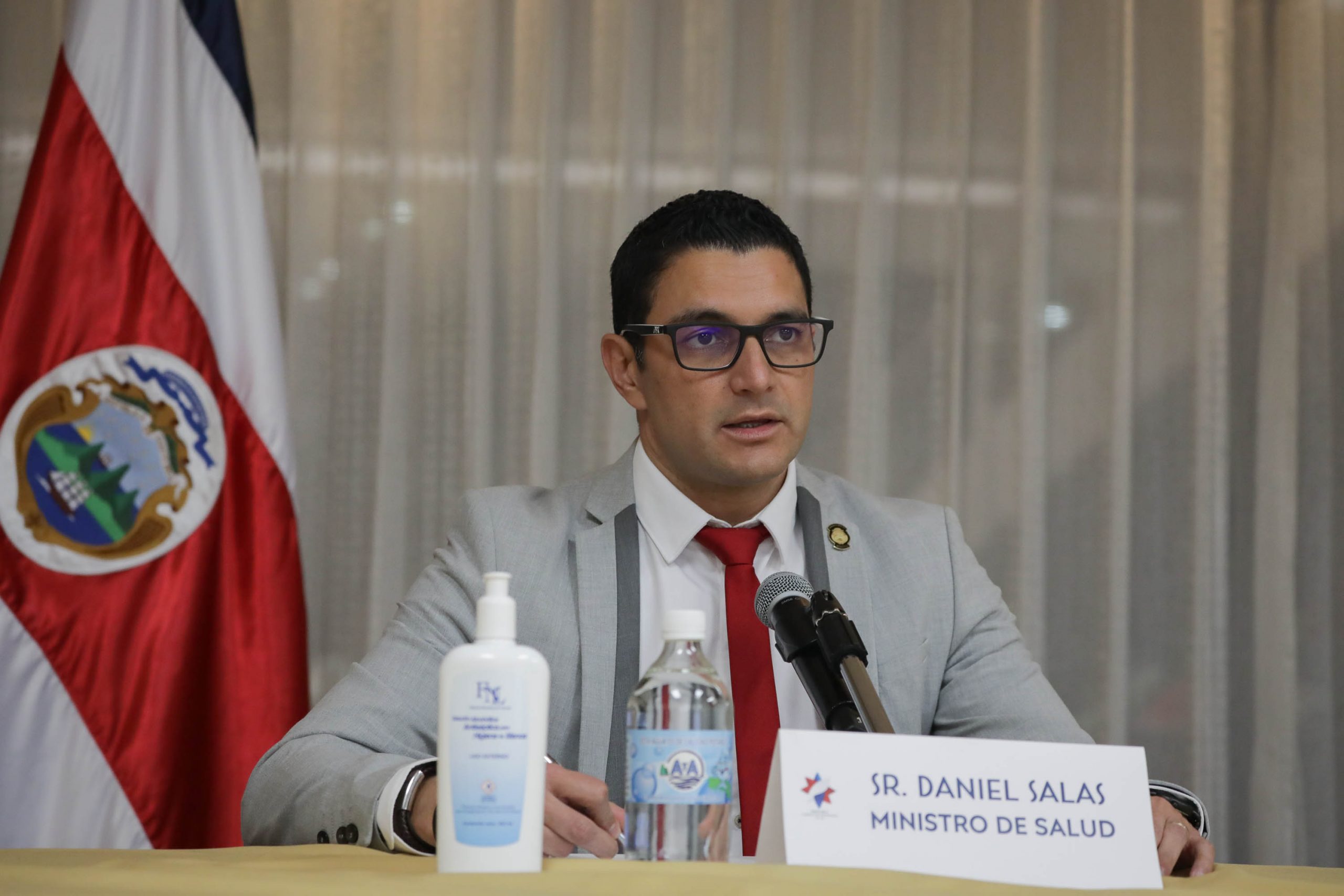 Imagen principal del artículo: Salud sancionará a empresas que trasieguen a trabajadores en condición migratoria irregular